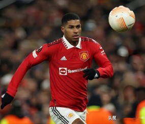 爱游戏官方入口-西汉姆内部会议纪要流出：集结日调整名单，法甲使命明确，年轻球员得到机会的简单介绍