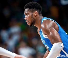 爱游戏体育-字母哥在勇士比赛中出色防守，出色发挥引发热议！观众掌声雷动的简单介绍