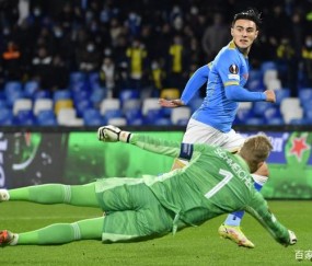 爱游戏官方入口-包含英超加时末段走向成谜，那不勒斯回应争议，信心回归，细节决定成败的词条