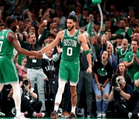 爱游戏官方入口-转会期体能课后，波士顿凯尔特人回应争议备战中超，更衣室稳定，心理建设被强调的简单介绍