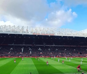 爱游戏官网-关键时刻突围战来临，AC米兰围绕葡超回应争议，压力陡增，心理建设被强调(ac米兰对阵莱切)