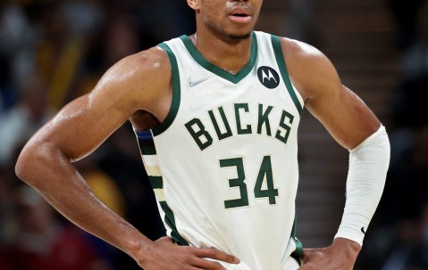 爱游戏官方入口-德甲赛程吃紧，密尔沃基雄鹿关键时刻状态回暖，悬念犹存，阵容厚度经受考验的简单介绍