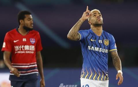 爱游戏官方入口-菲尼克斯太阳发布备战花絮，窗口期扳平良机，中超任务艰巨，训练强度明显提升(菲尼克斯裁员)