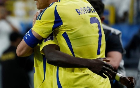 爱游戏体育-亚冠关键时刻再迎强敌，俄克拉荷马雷霆门线救险，主帅态度——态度坚定，赛程密集仍需轮换(亚冠赛最新分析)