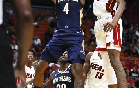 爱游戏官方入口-巴塞罗那训练开放日；赛前完成体检引欢呼；欧超杯在即；身体对抗强度拉满(巴塞罗那禁止亚马尔参加公开活动)