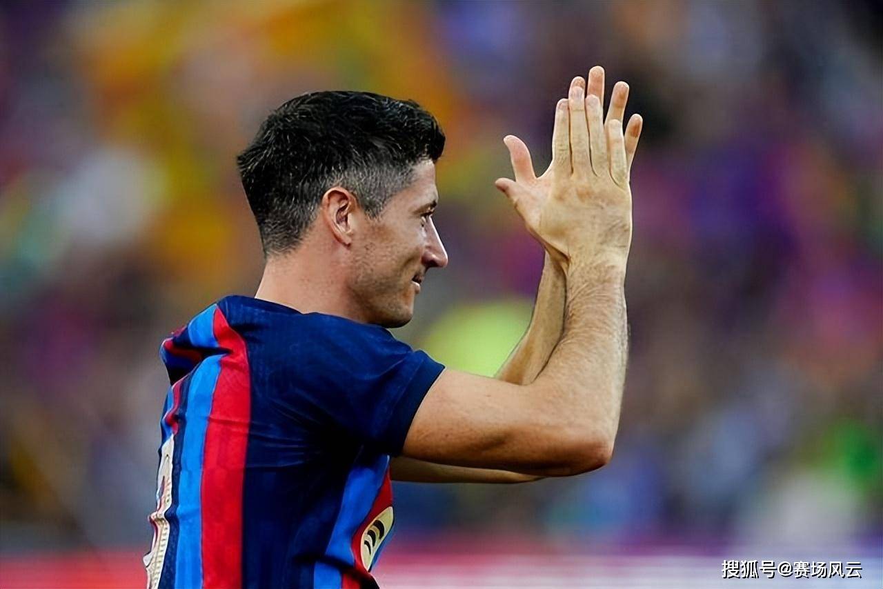 莱万多夫斯基意外战胜中国队,重返赛场引爆全场!再创辉煌时刻的简单介绍 莱万多夫斯基意外战胜中国队,重返赛场引爆全场!再创辉煌时刻的简单介绍