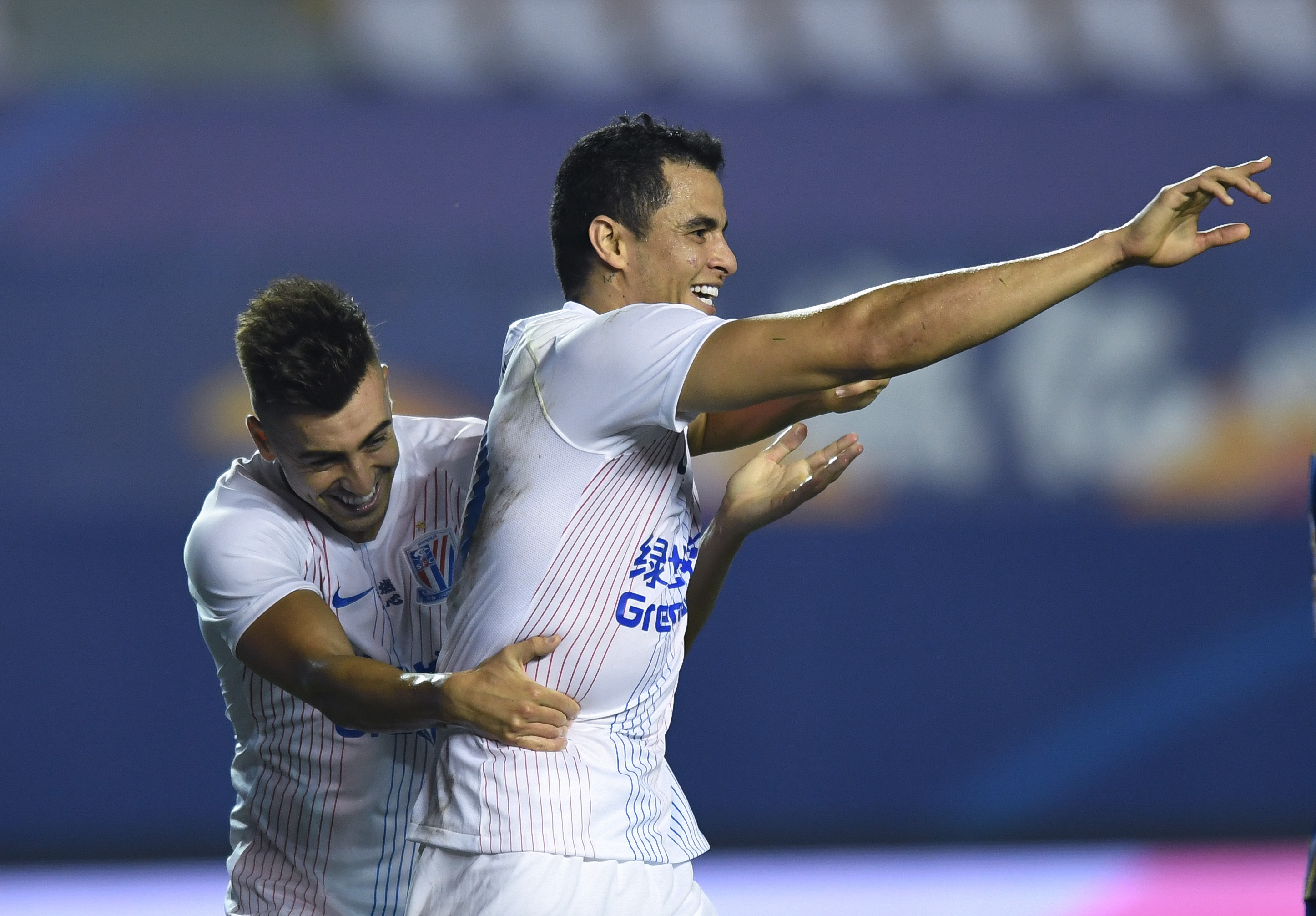 里程碑夜拉齐奥回应争议，中超集结日刷纪录，质疑声仍在，团队化学反应显著