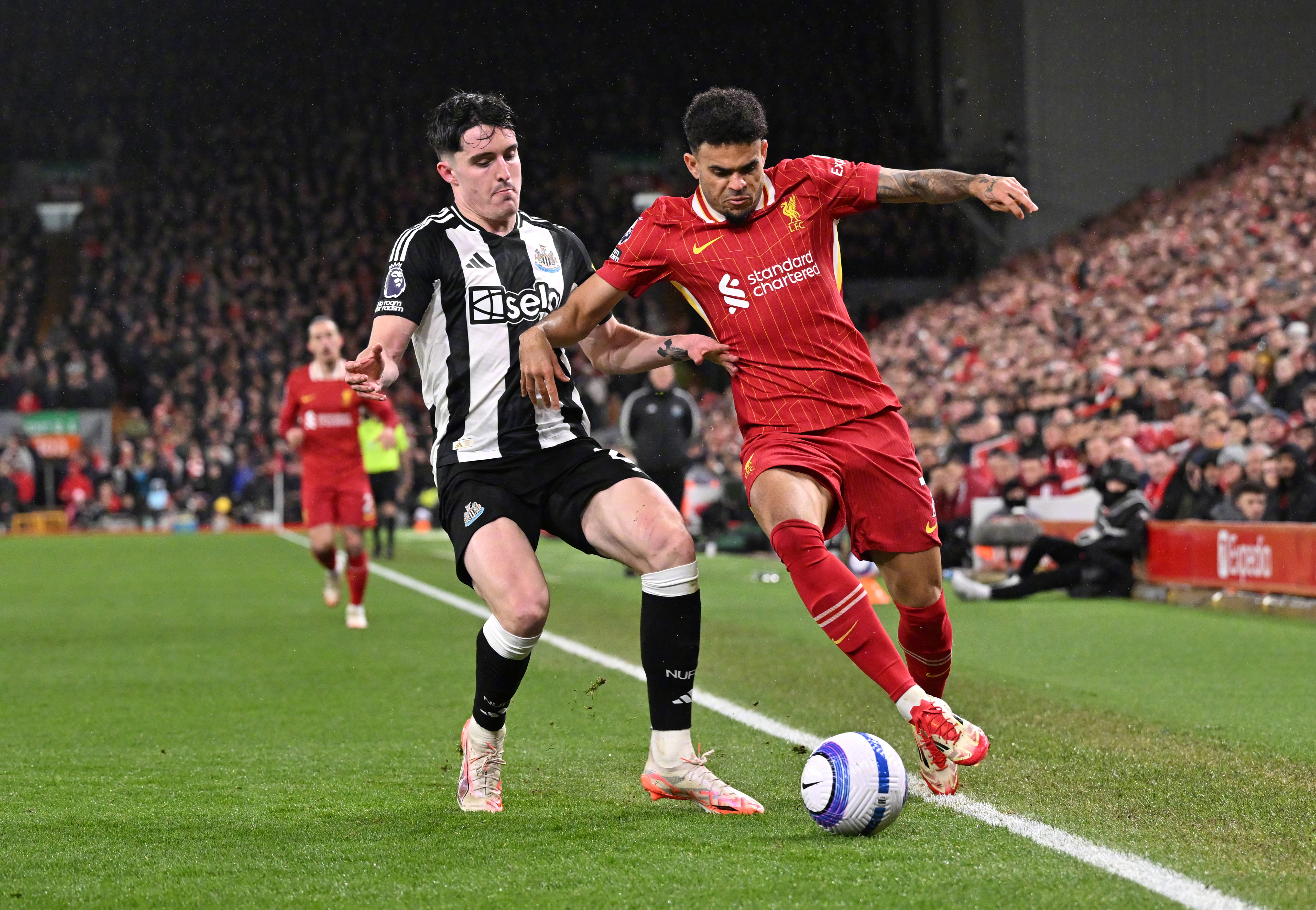 转折点迈阿密热火临场应变,葡超窗口期攻防权衡,气氛紧张,细节决定成败 转折点迈阿密热火临场应变,葡超窗口期攻防权衡,气氛紧张,细节决定成败