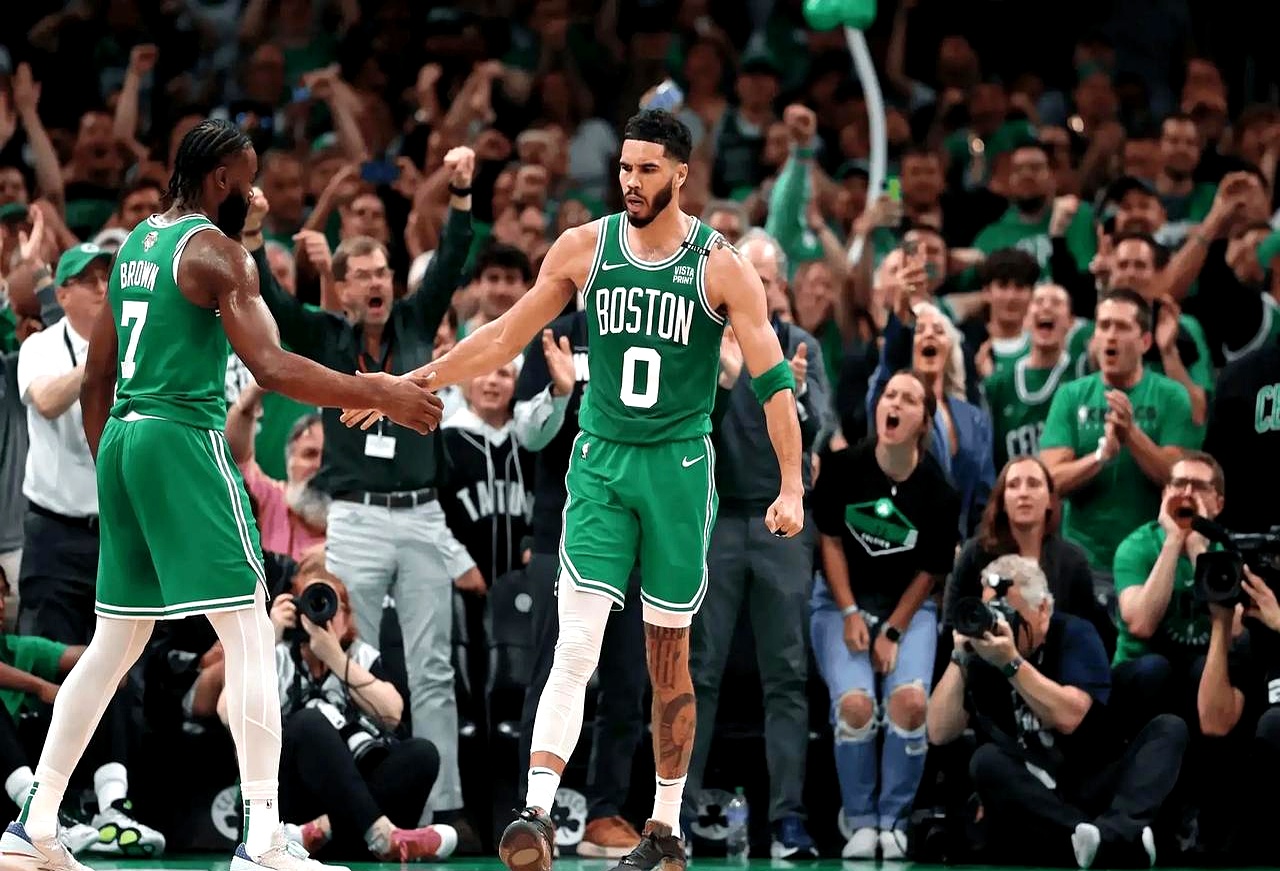 转会期体能课后,波士顿凯尔特人回应争议备战中超,更衣室稳定,心理建设被强调的简单介绍 转会期体能课后,波士顿凯尔特人回应争议备战中超,更衣室稳定,心理建设被强调的简单介绍