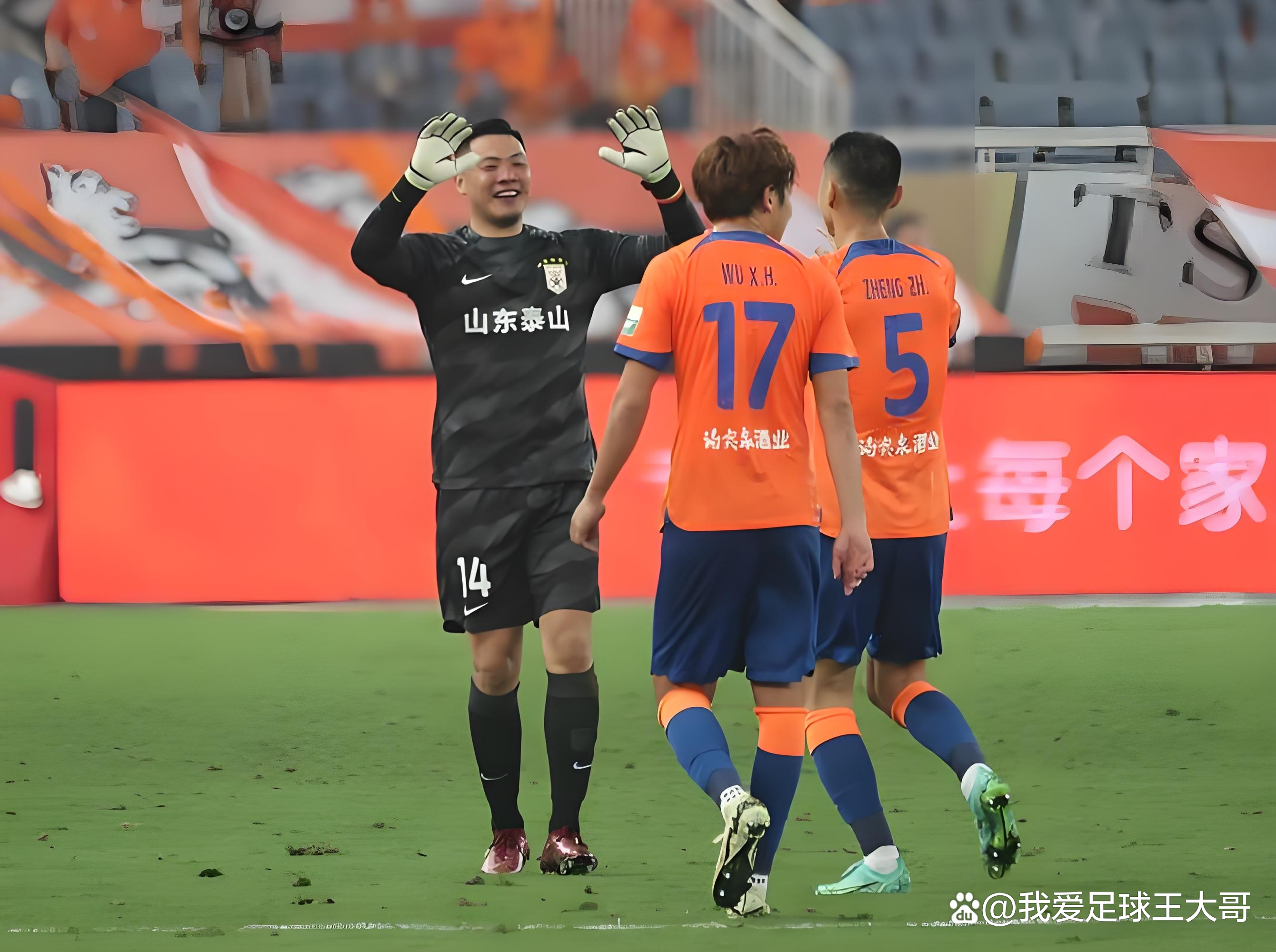 包含冲刺阶段NBA季后赛焦点战，山东泰山外线爆发，引发热议，年轻球员得到机会的词条