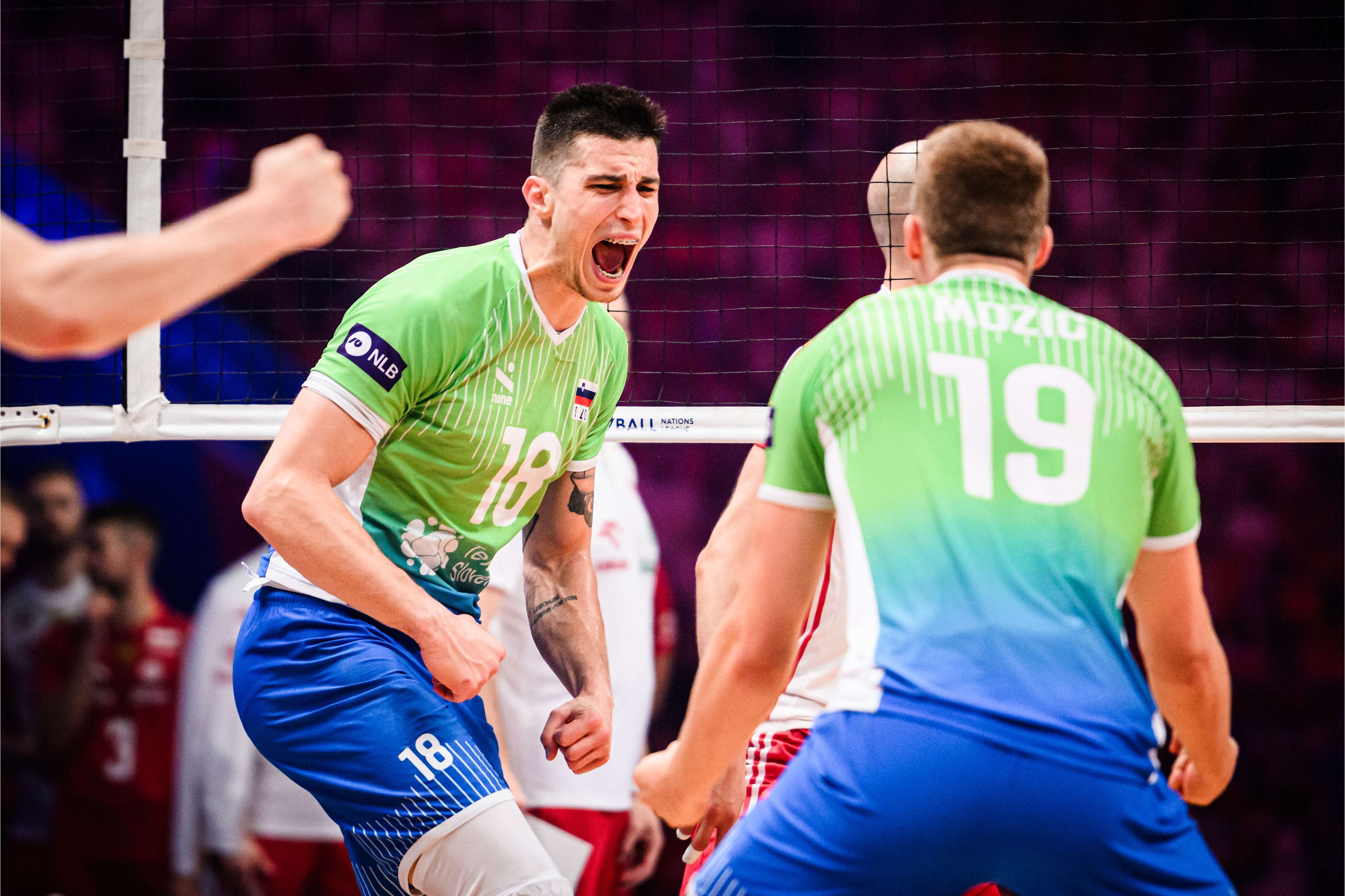 暗区突围阿贾克斯娘化