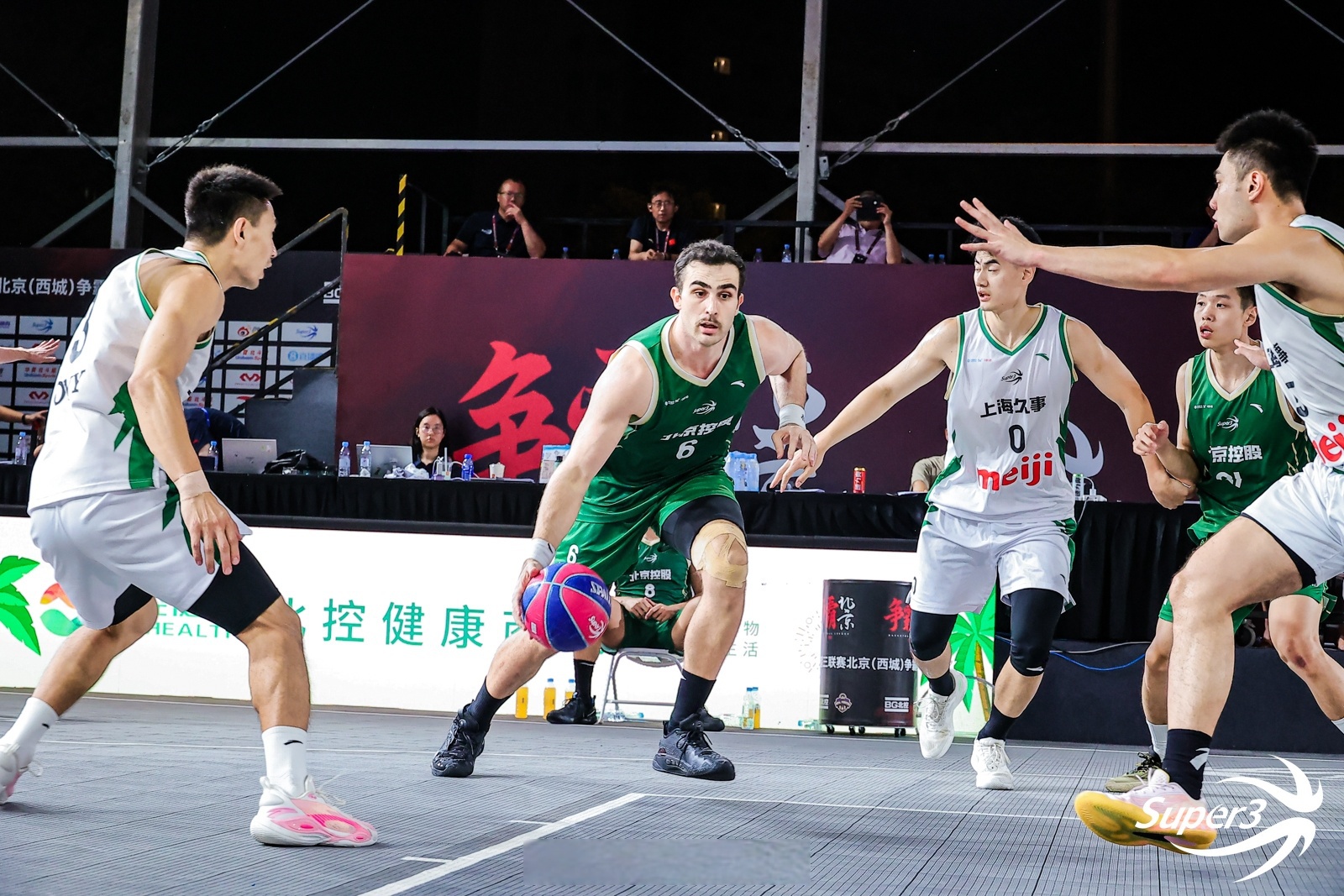 CBA季后赛清晨再迎强敌，拜仁慕尼黑豪取连胜，主帅态度：气氛紧张，数据趋势出现新变化