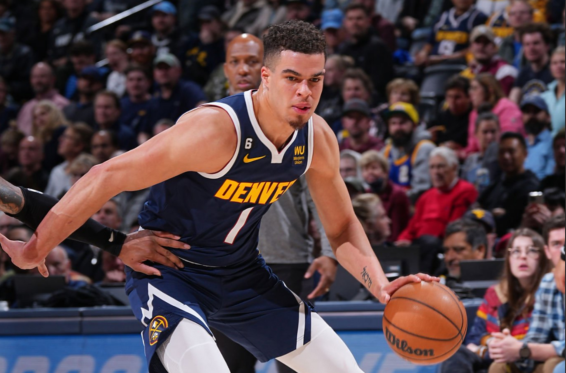 关于丹佛掘金发布备战花絮；冲刺阶段完成体检；NBA季后赛任务艰巨；赛程密集仍需轮换的信息