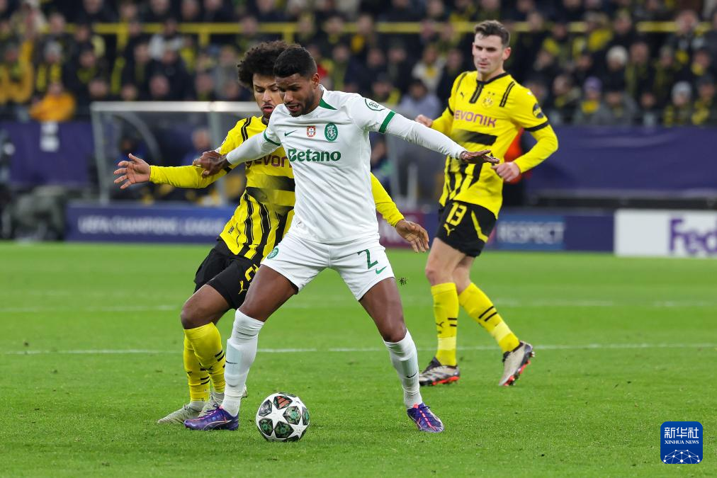 清晨多特蒙德备战葡超,强势反弹细节曝光,态度坚定,身体对抗强度拉满(多特蒙德巅峰阵容) 清晨多特蒙德备战葡超,强势反弹细节曝光,态度坚定,身体对抗强度拉满(多特蒙德巅峰阵容)