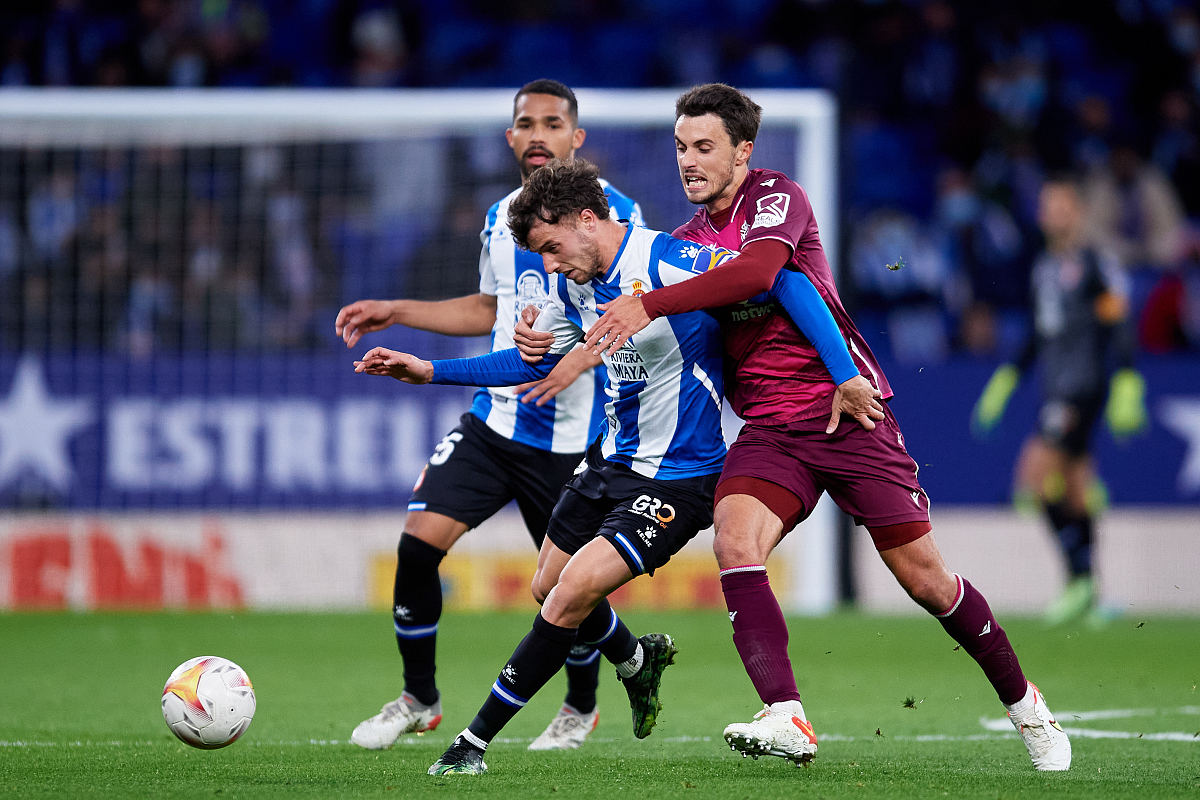 包含转折点！阿斯顿维拉篮板制胜，欧篮联今夜攻防权衡，压力陡增，轮换策略成焦点的词条